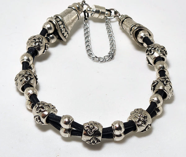 DOUBLE CORD ANTIQUE SILVER FLOWER FACED BRACELET