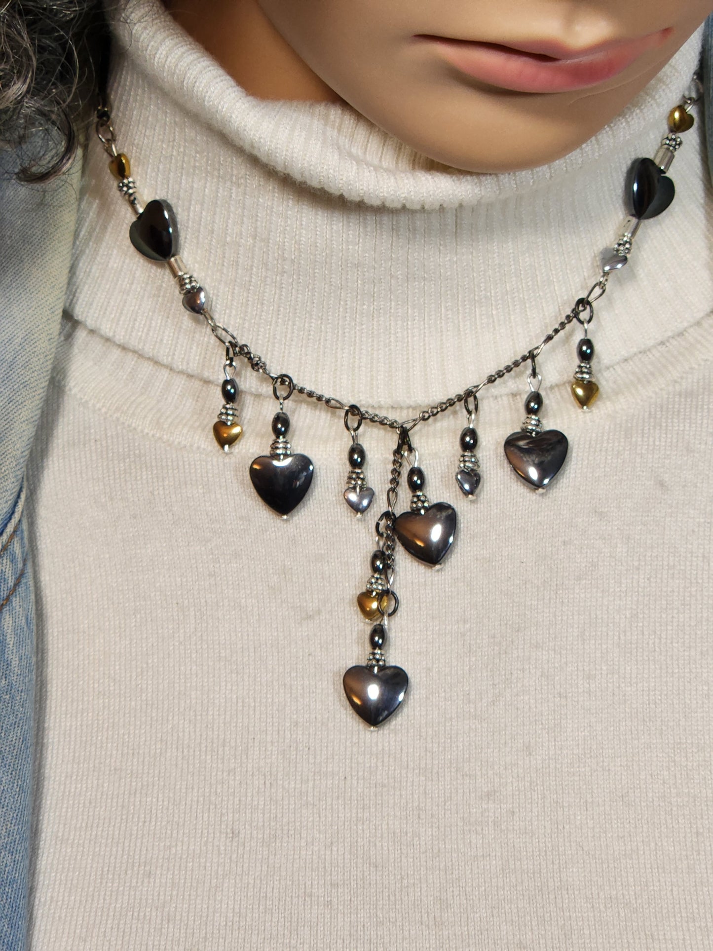 HOLLI HEART CHARM NECKLACE