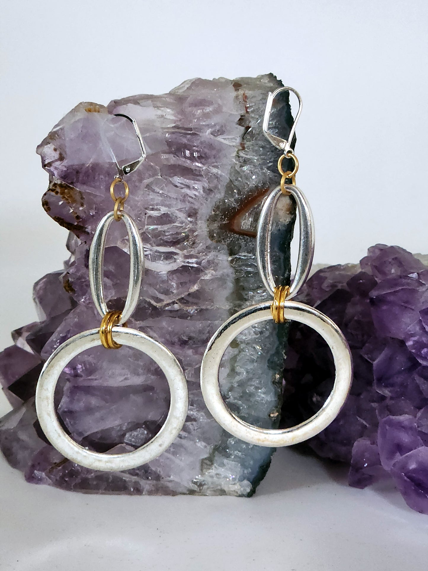 LARGE ROUND RING AND OVAL SILVER EARRINGS