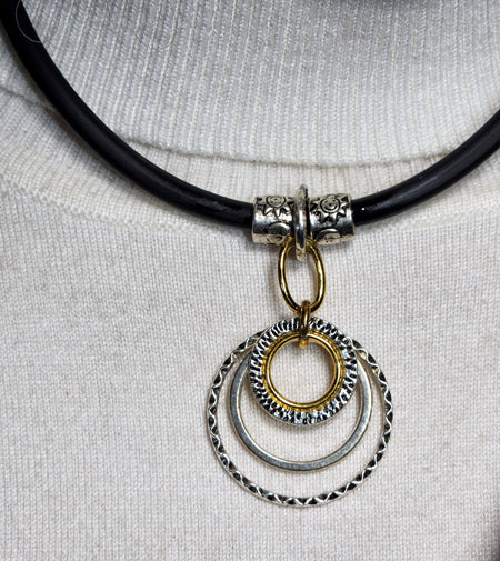 MEDIUM 4 SILVER/GOLD RING on 5MM CORD CHOKER