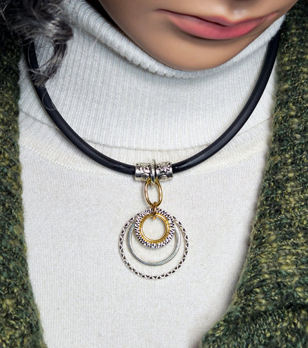 MEDIUM 4 SILVER/GOLD RING on 5MM CORD CHOKER