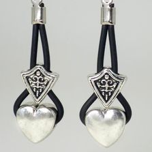 LONG HEART EARRINGS