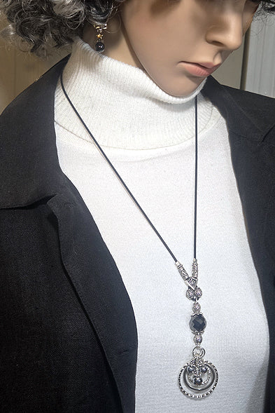 ADJUSTABLE SILVER RINGS WITH STONE NECKLACE