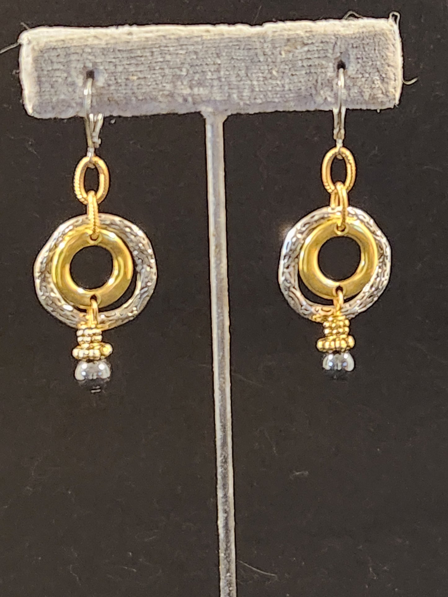 GOLD, SILVER 2 RING W GREY HEMATITE BALL EARRING