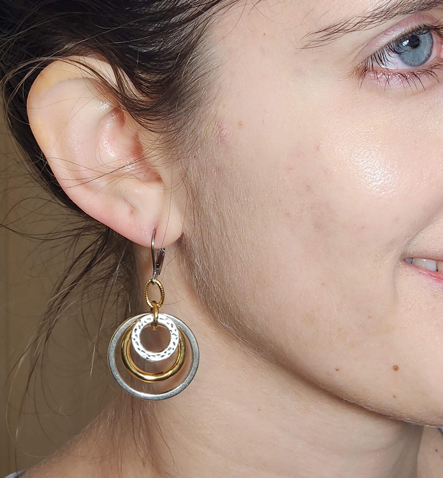 MEDIUM 3 RING GOLD, SILVER DANGLE EARRING