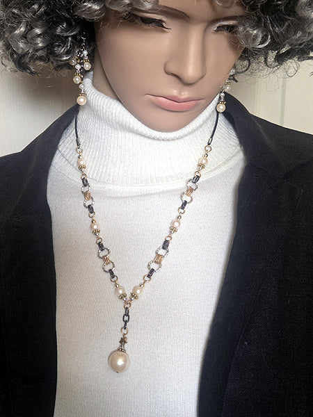 Pearl Lariat with Magnetic Clasp