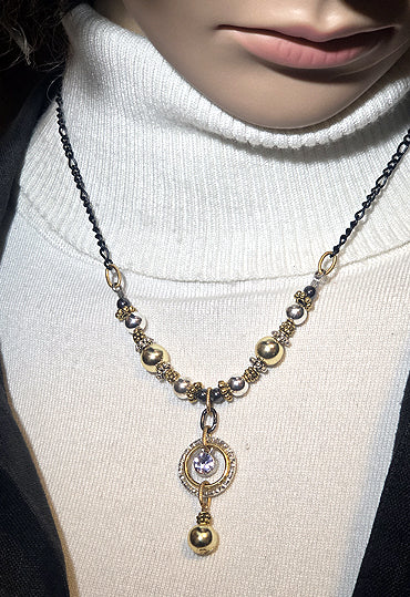 SHORT PENDANT WITH 18k GOLD AND STERLING SILVER OVER HEMATITE ON CHAIN WITH MAGNETIC CLASP
