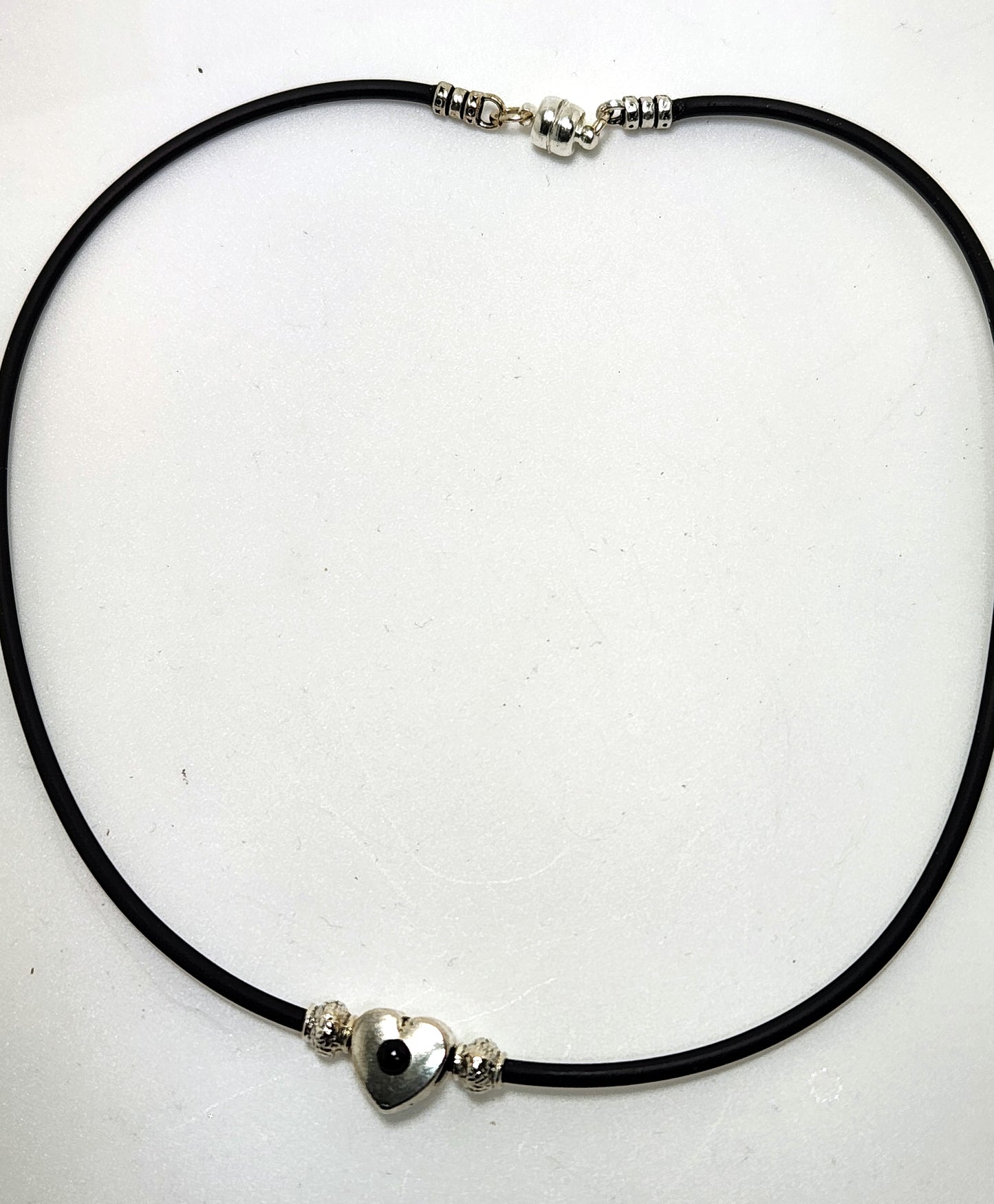 ANTIQUE PUFF HEART WITH ONYX AND STERLING SILVER CHOKER