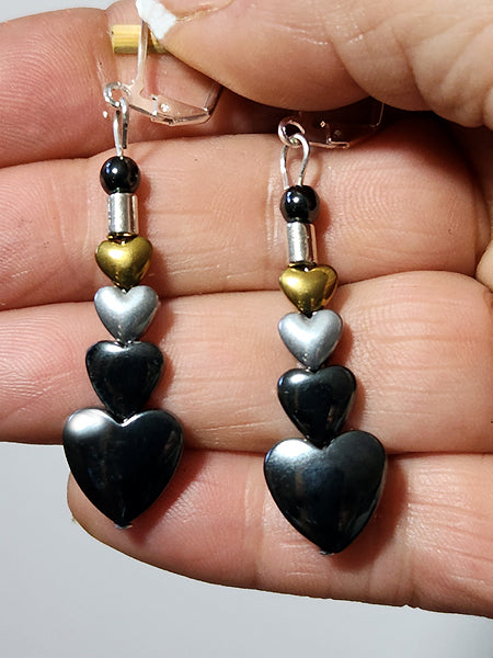 MEDIUM HOLLI HEART 3 HEART EARRINGS