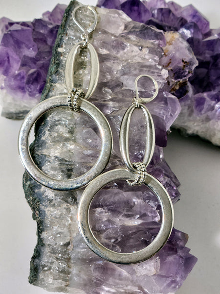 LARGE ROUND RING AND OVAL SILVER EARRINGS