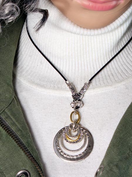 5 Large Ring Gold and Silver Adj Neck