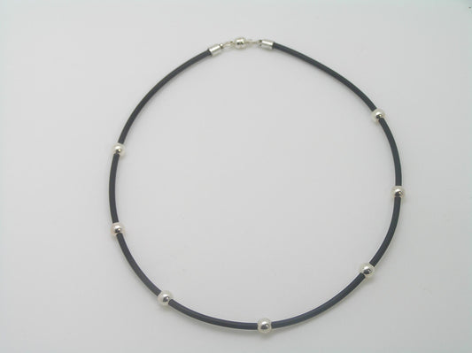 STERLING SILVER 6 BALL CHOKER NECKLACE