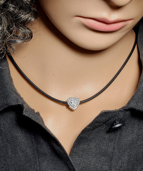 CZ HEART WITH SMALL CZ ON RUBBER CORD CHOKER