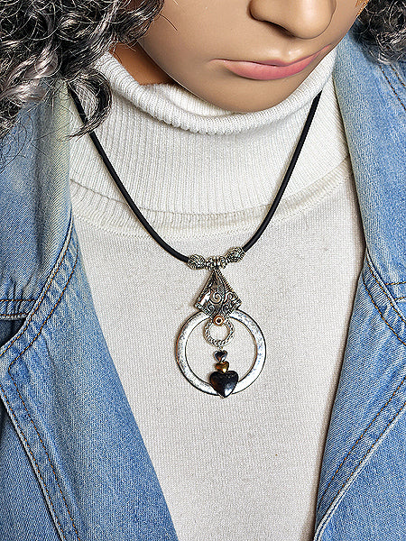 HOLLI HEART CHOKER PENDANT NECKLACE